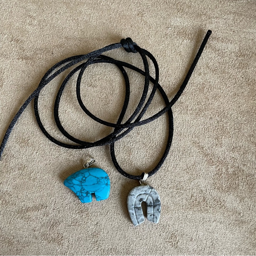 ⭐️FWP Nature-inspired Stone Pendants - Horseshoe and Bear